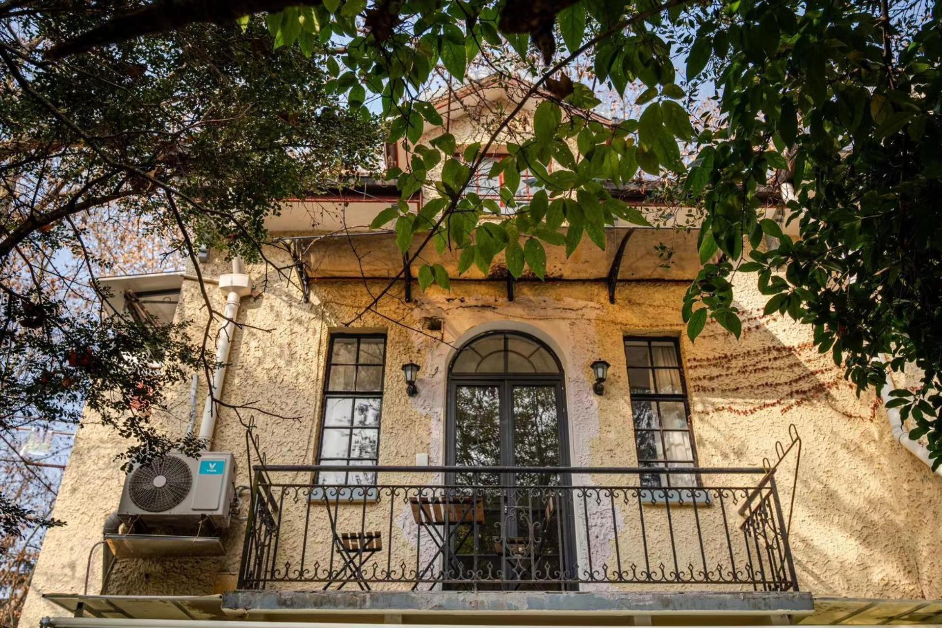 Shanghai Century Old House Downtown B&B Exterior photo